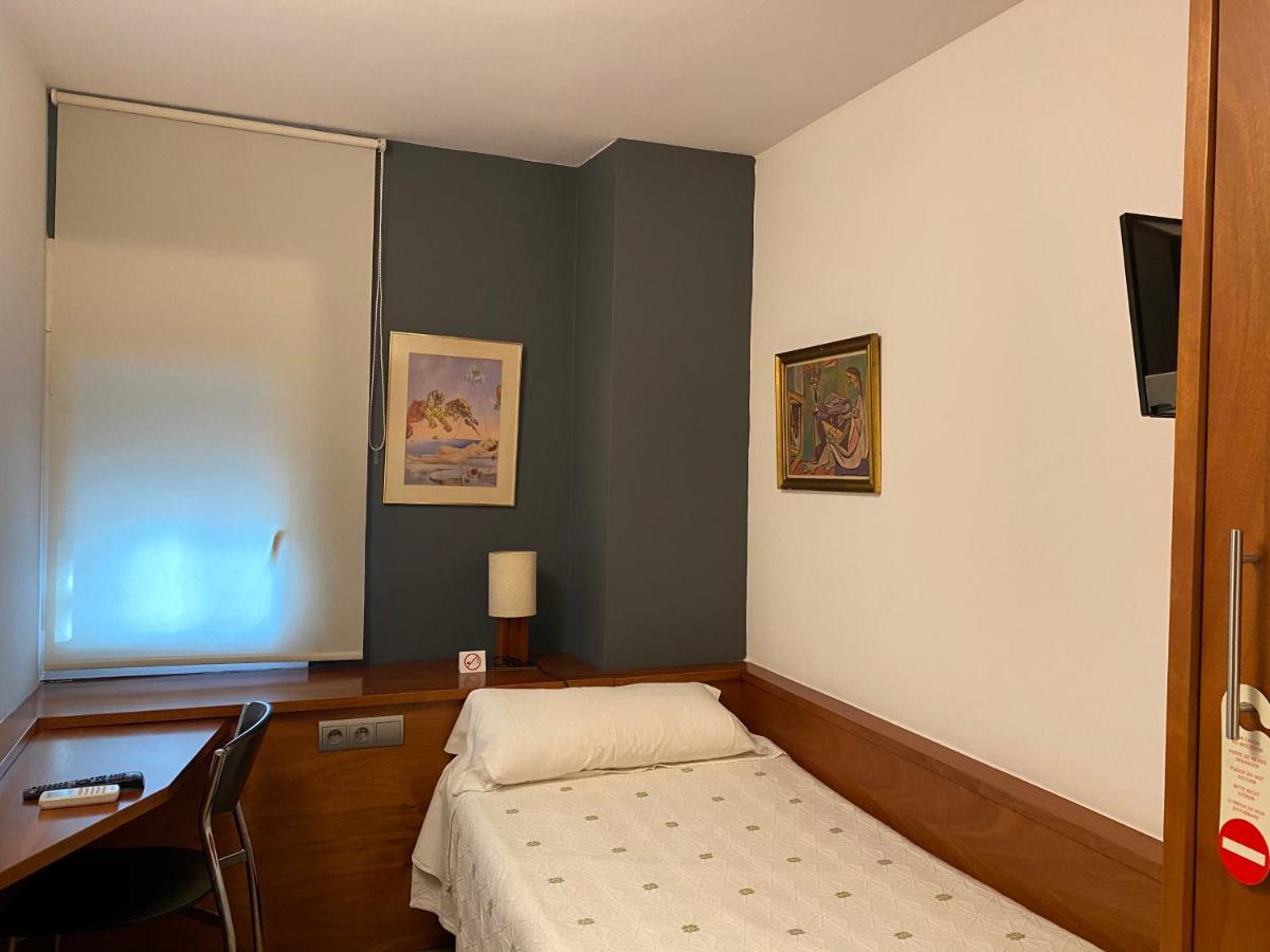 Hostal Galicia Cardedeu Exterior foto